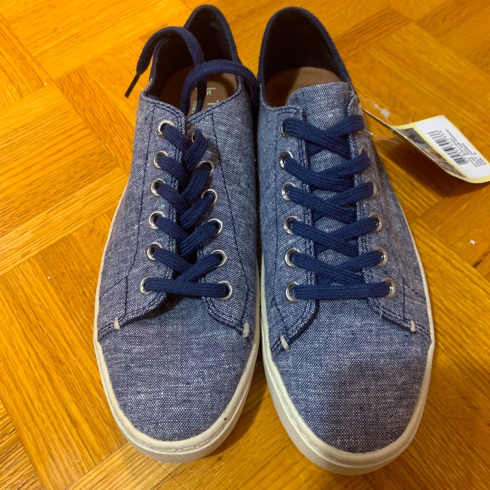TOMS shoes